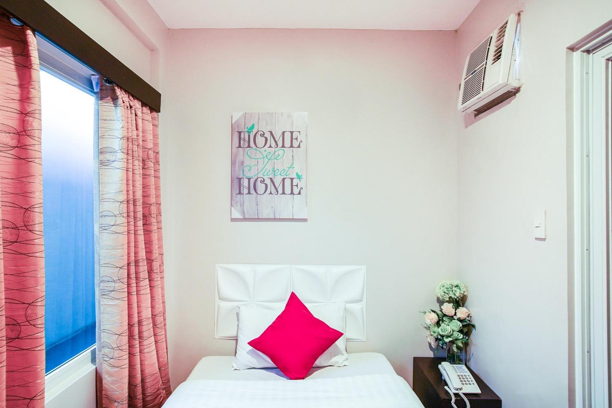 Oyo 489 Casa Mia Hotel Suites General Santos City Exterior photo