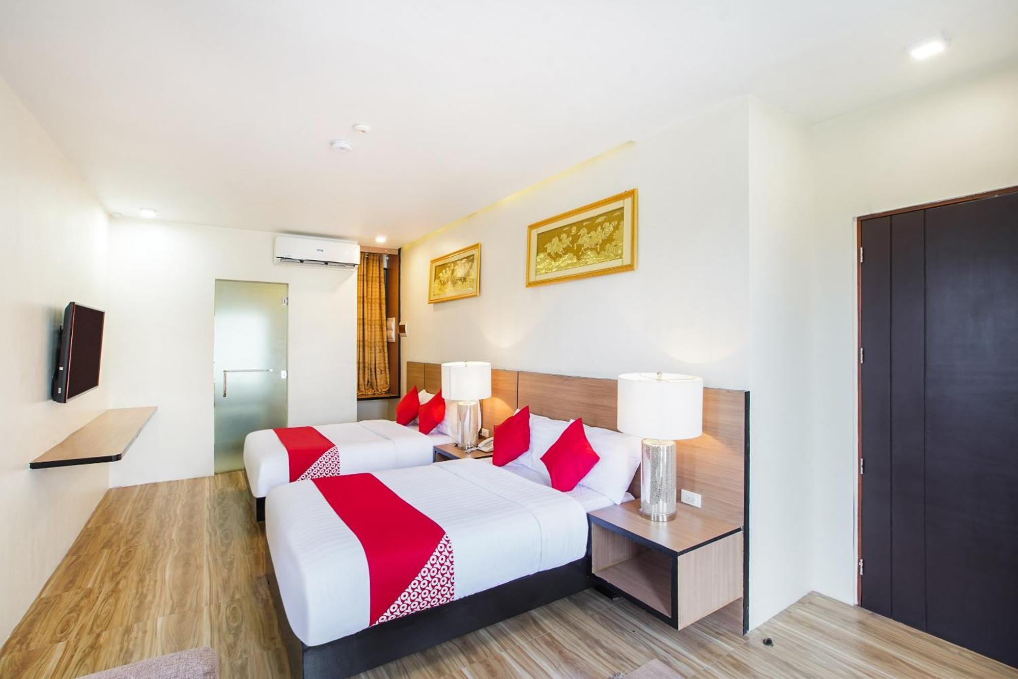 Oyo 489 Casa Mia Hotel Suites General Santos City Exterior photo